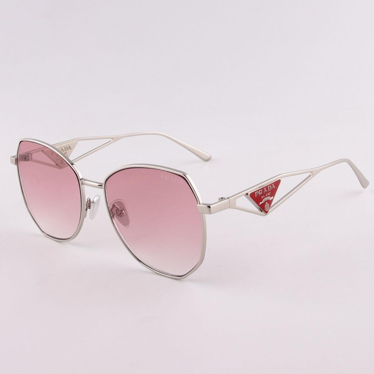 Thương Hiệu Mắt Kính Prada – Cá tính & đẳng cấp.